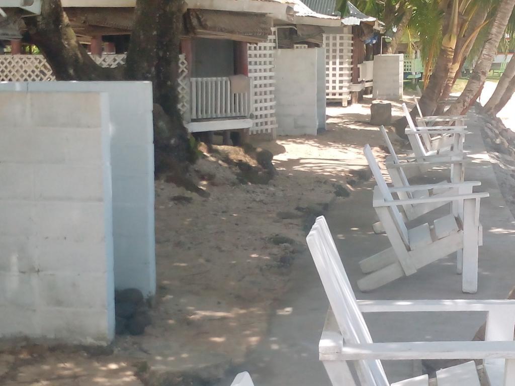 Vacations Beach Fale Hotel Manase Eksteriør billede