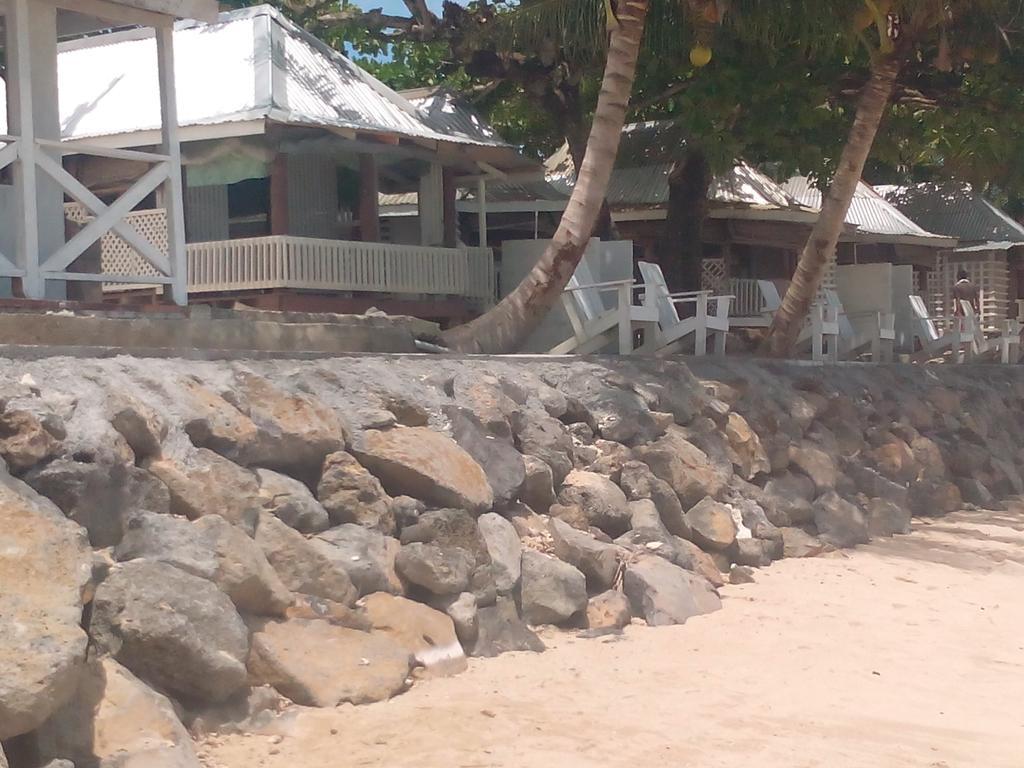 Vacations Beach Fale Hotel Manase Eksteriør billede