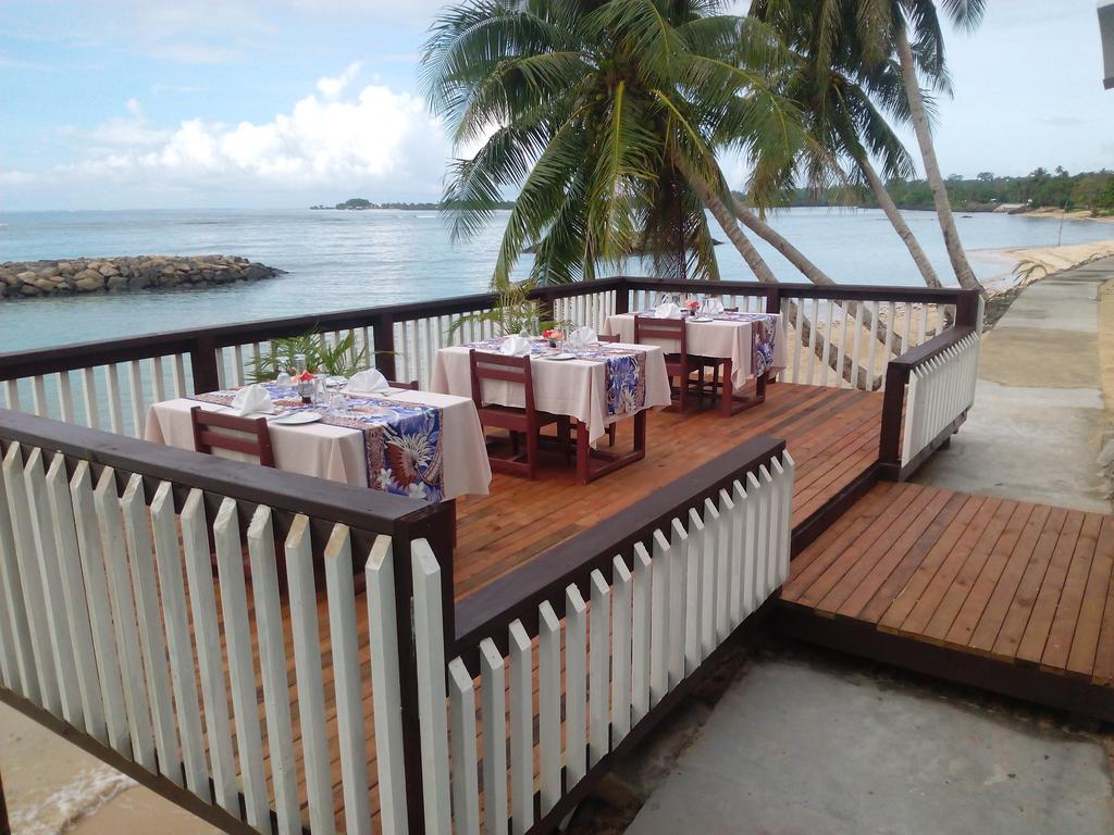 Vacations Beach Fale Hotel Manase Eksteriør billede