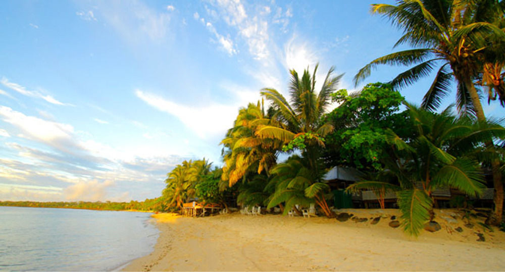 Vacations Beach Fale Hotel Manase Eksteriør billede