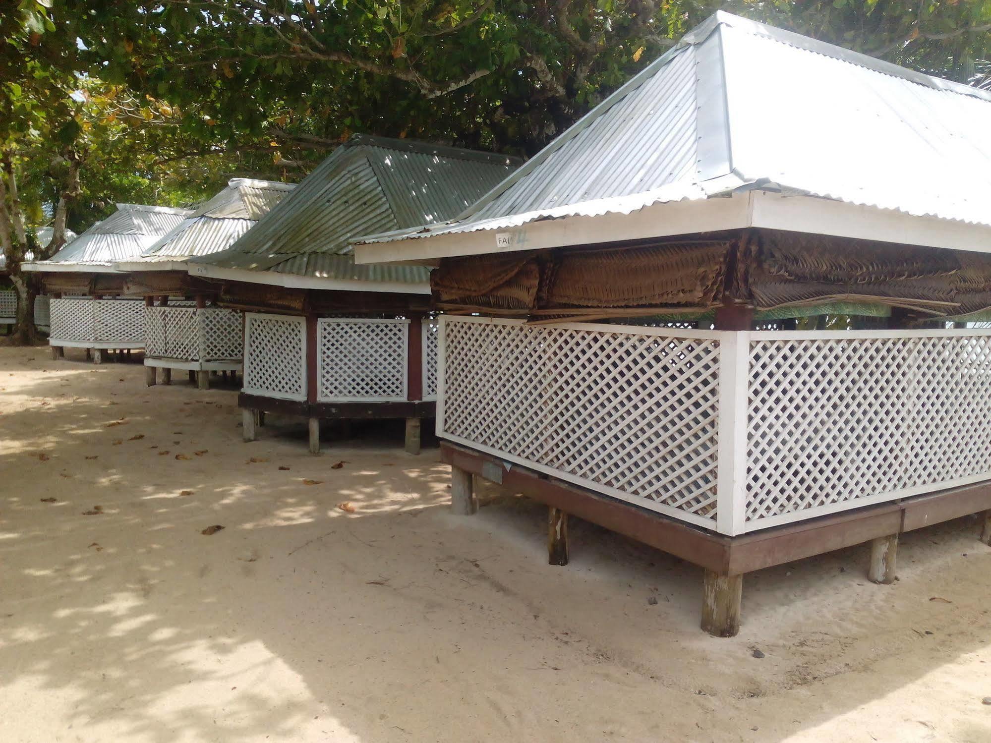 Vacations Beach Fale Hotel Manase Eksteriør billede