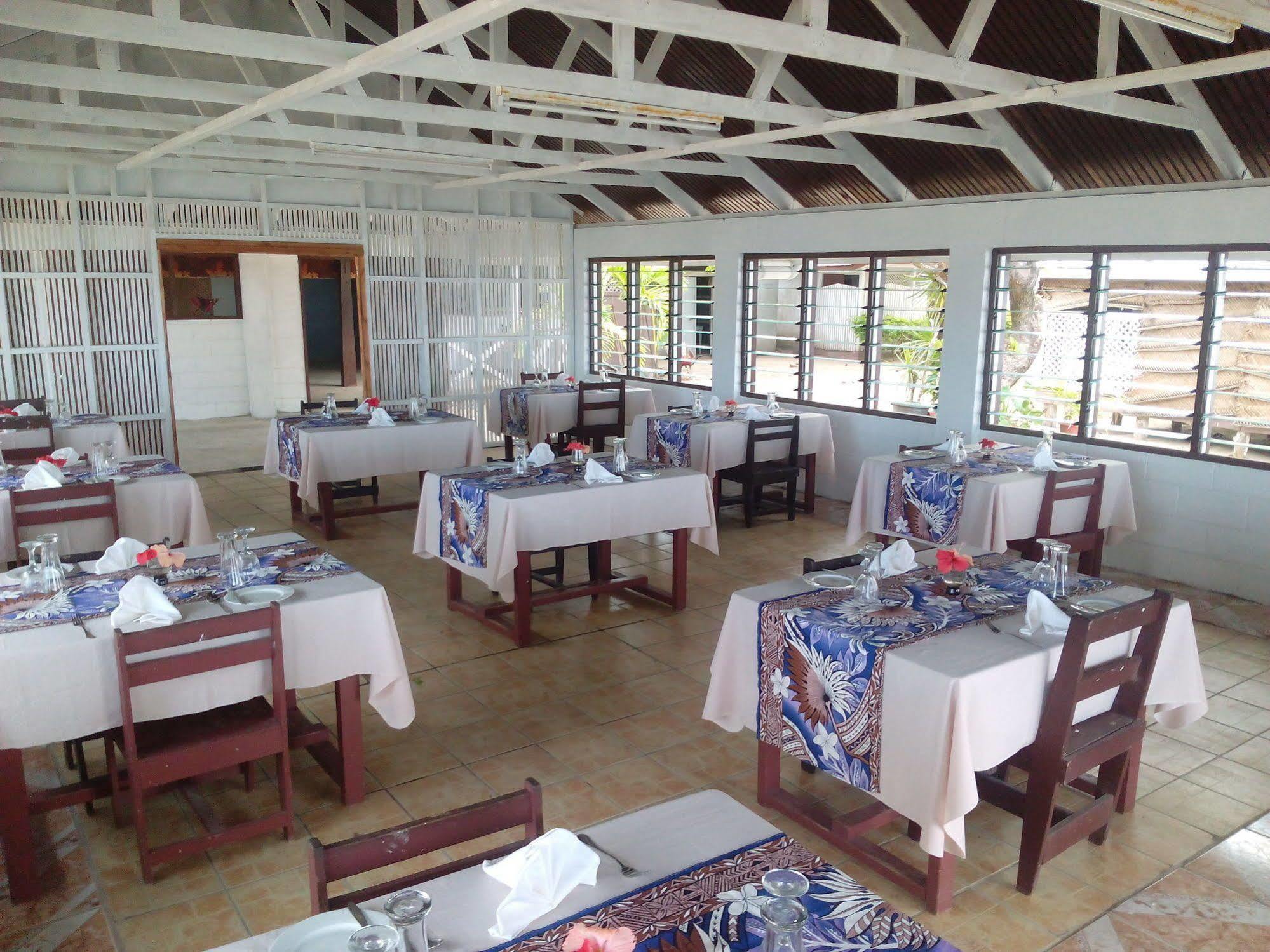Vacations Beach Fale Hotel Manase Eksteriør billede